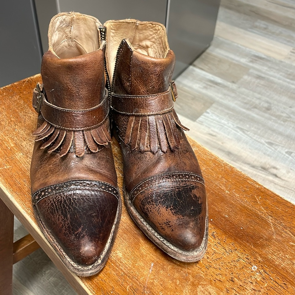 Bedstu booties . Cognac color . Fringed for dress , distressed for comfort